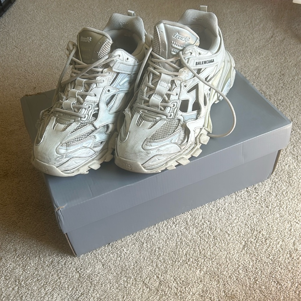 COPY - Balenciaga track 2